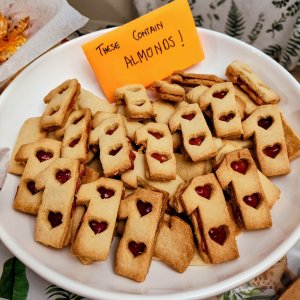 linzerCookies.jpg