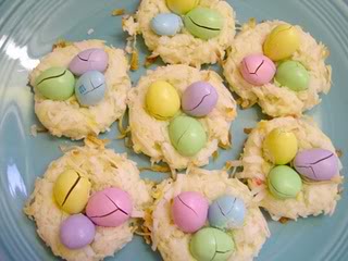 almondmaceasternests.jpg